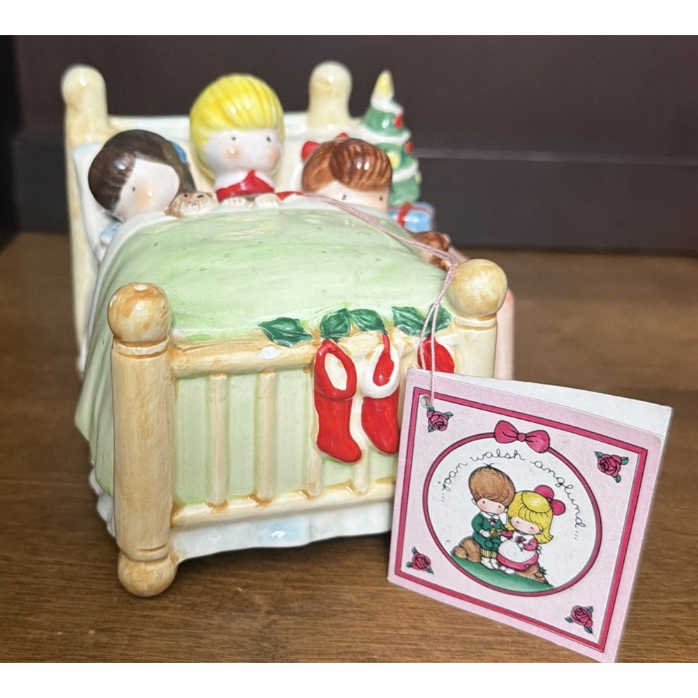 JOAN WALSH ANGLUND Ebeling & Reuss Christmas Dreams Music Box Santa Claus Is Com